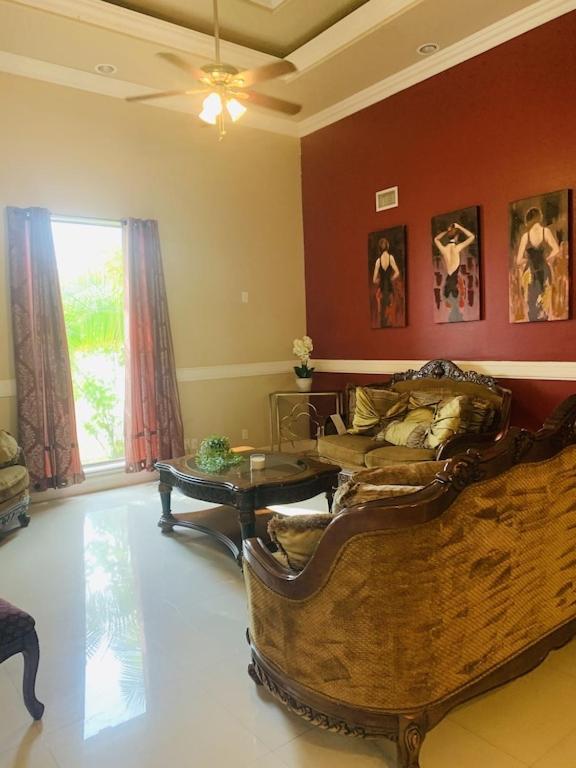 Brownsville Comfort 2 Bedroom 1 Bath , Spacious Kitchen And Outdoor Home Eksteriør billede