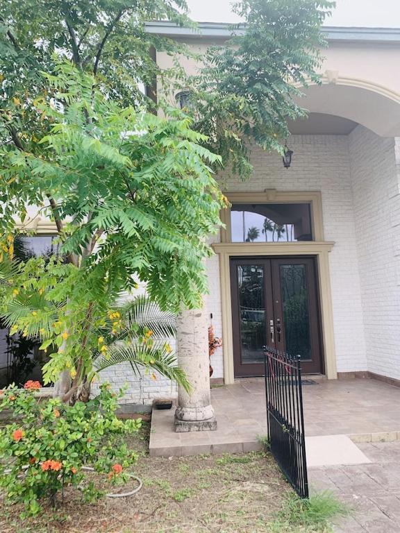 Brownsville Comfort 2 Bedroom 1 Bath , Spacious Kitchen And Outdoor Home Eksteriør billede