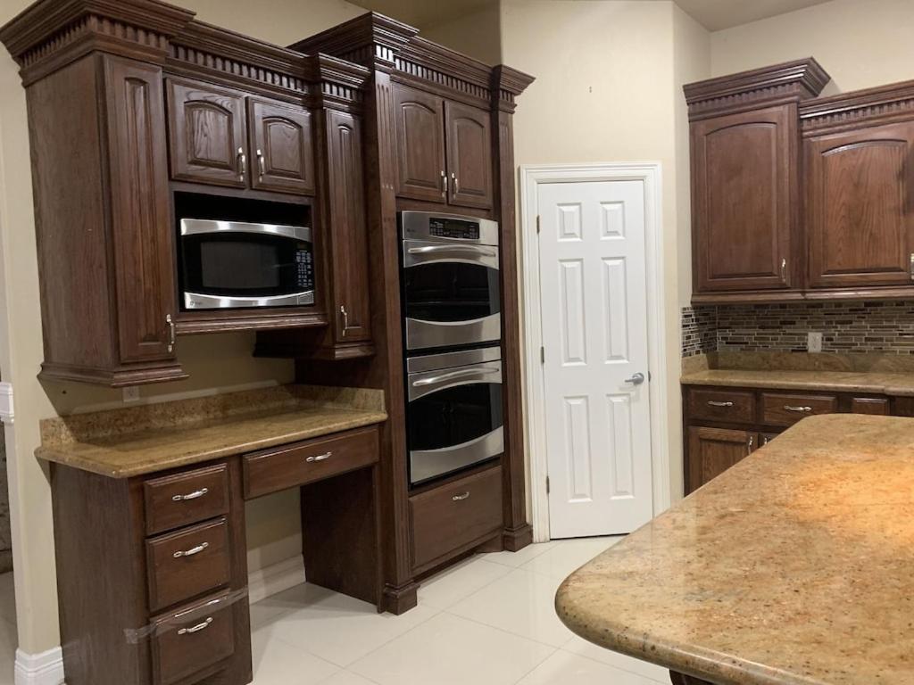 Brownsville Comfort 2 Bedroom 1 Bath , Spacious Kitchen And Outdoor Home Eksteriør billede