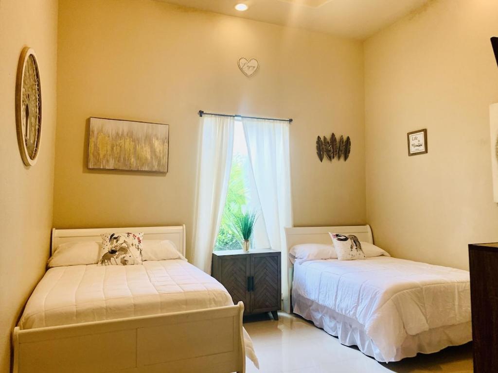 Brownsville Comfort 2 Bedroom 1 Bath , Spacious Kitchen And Outdoor Home Eksteriør billede