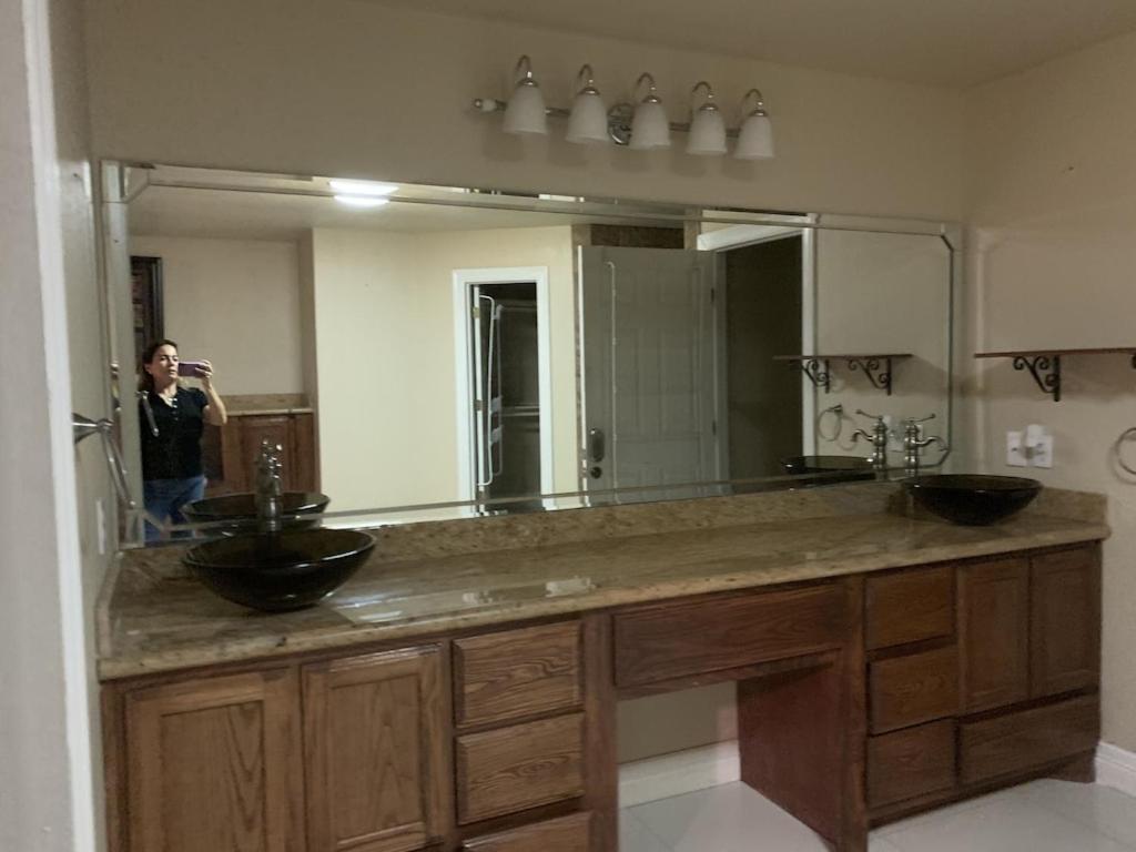 Brownsville Comfort 2 Bedroom 1 Bath , Spacious Kitchen And Outdoor Home Eksteriør billede