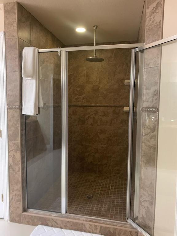 Brownsville Comfort 2 Bedroom 1 Bath , Spacious Kitchen And Outdoor Home Eksteriør billede