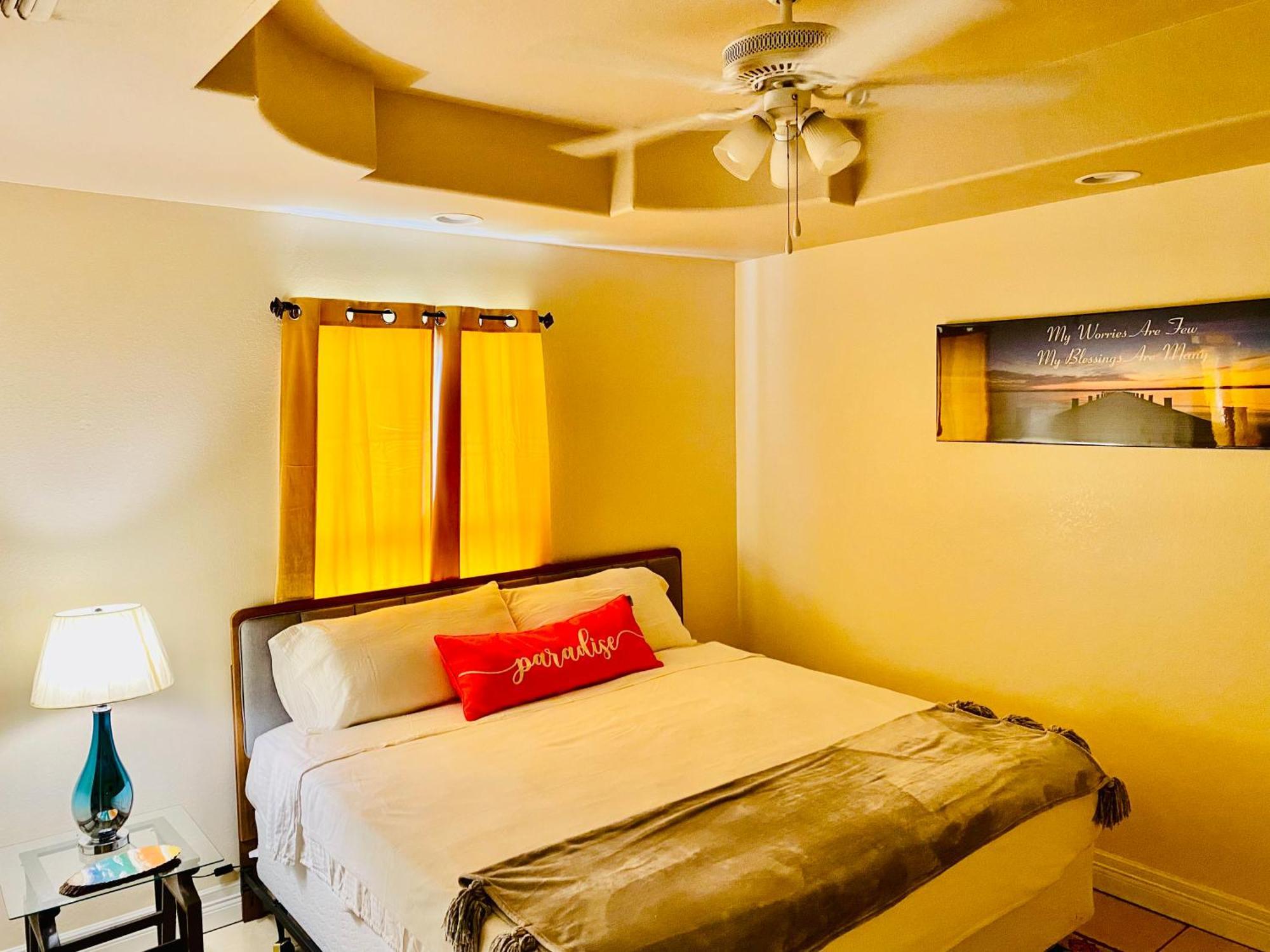 Brownsville Comfort 2 Bedroom 1 Bath , Spacious Kitchen And Outdoor Home Eksteriør billede